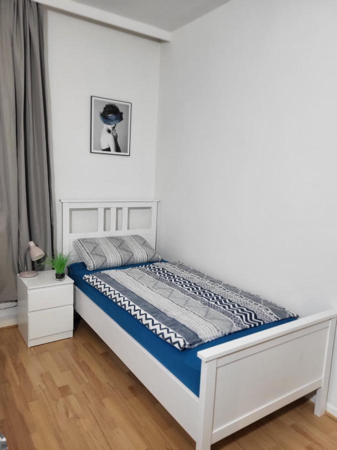Apartment Naehe Duesseldorf Messe Expo, Airport, Train Station ดุยส์บูร์ก ภายนอก รูปภาพ